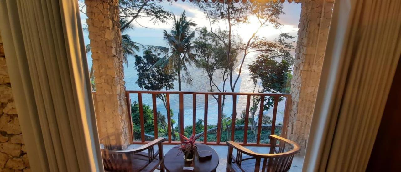 Edge Resort, Yogyakarta パラントゥリティス エクステリア 写真