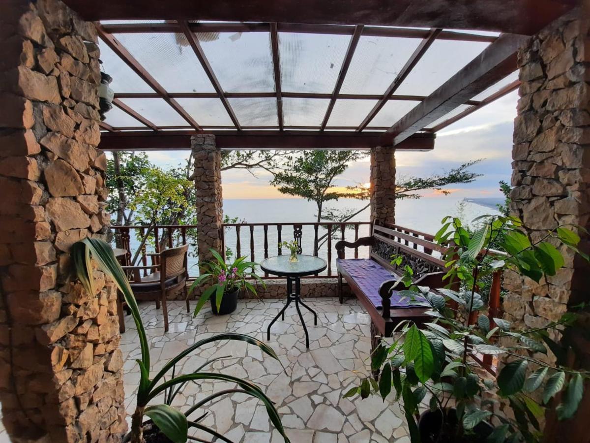 Edge Resort, Yogyakarta パラントゥリティス エクステリア 写真