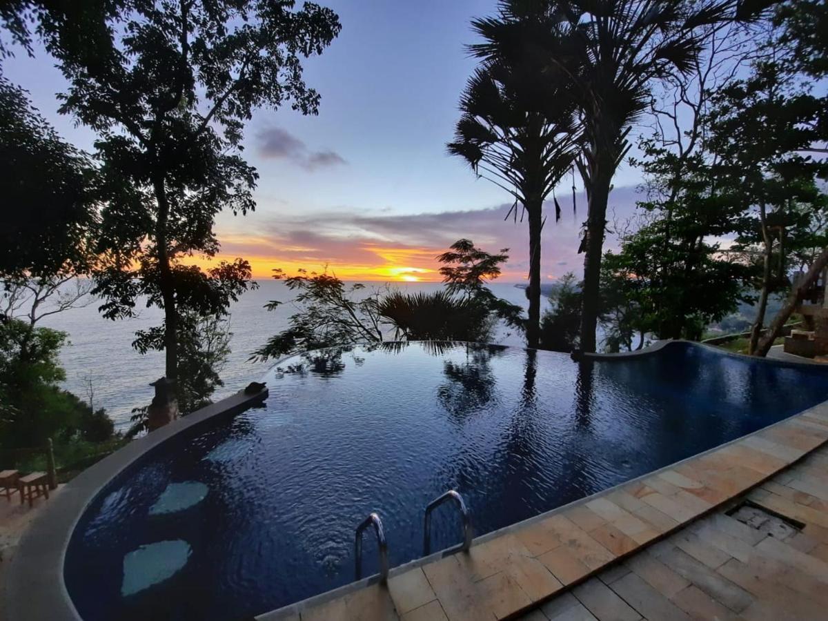 Edge Resort, Yogyakarta パラントゥリティス エクステリア 写真