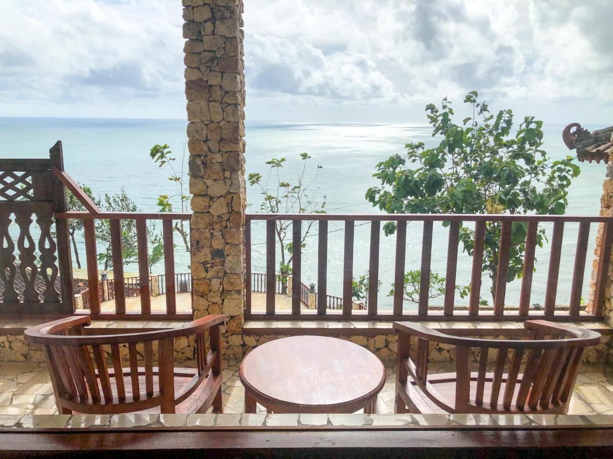 Edge Resort, Yogyakarta パラントゥリティス エクステリア 写真