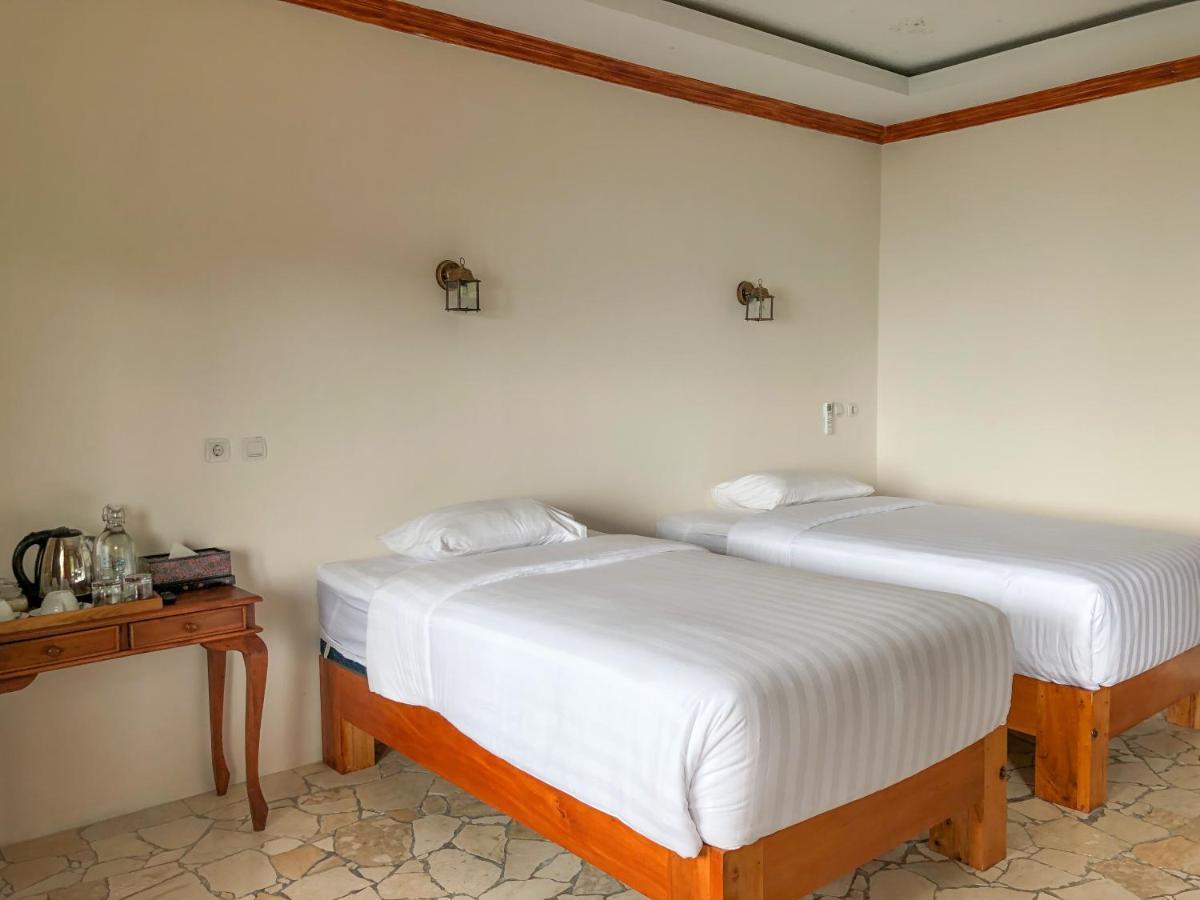 Edge Resort, Yogyakarta パラントゥリティス エクステリア 写真