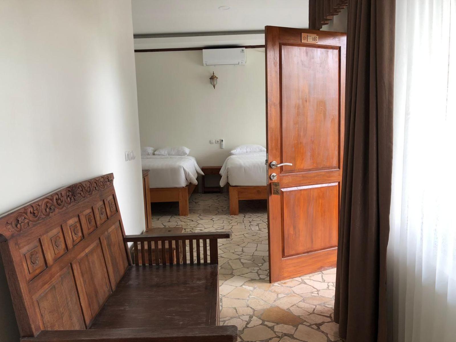 Edge Resort, Yogyakarta パラントゥリティス エクステリア 写真